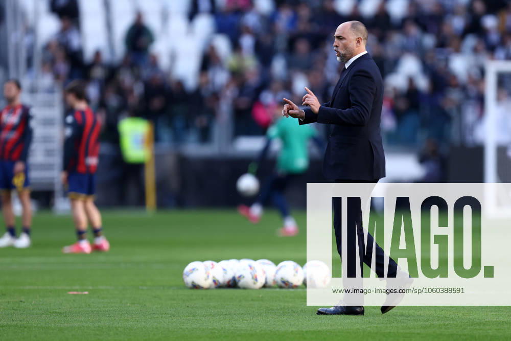 Juventus Fc - Genoa Cfc Igor Tudor, head coach of Juventus Fc during warm up before the Serie A match beetween Juventus Fc and Genoa Cfc at Allianz Stadium on March 29, 2025 in Turin, Italy . Torino Allianz Stadium Italy
