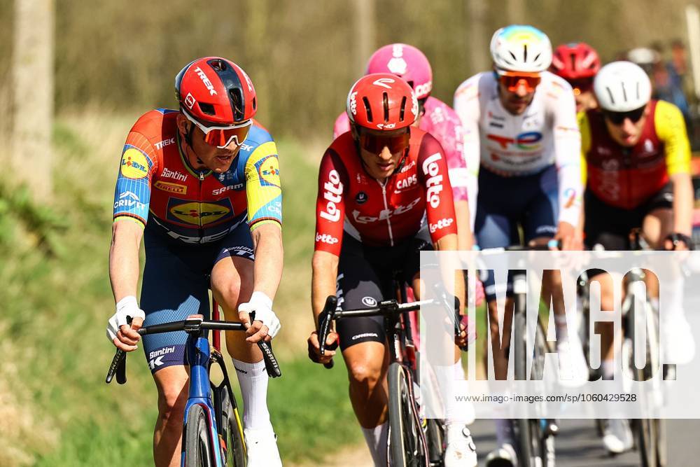 Danish Mads Pedersen of Lidl-Trek and Belgian Arjen Livyns of Lotto Cycling Team pictured in action during the men elite Gent-Wevelgem - In Flanders Fields one day cycling race, 250.3 km from Ieper to Wevelgem, Sunday 30 March 2025. DAVIDxPINTENS x117217634x