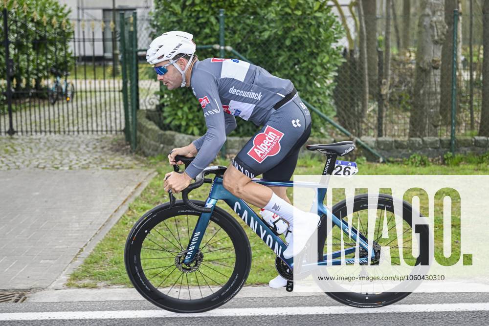 Gent - Wevelgem in Flanders Fields 2025 WEVELGEM, BELGIUM - MARCH 30 : Vermeersch Gianni (BEL) of Alpecin - Deceuninck in action pictured during 87th edition of the UCI World Tour Gent - Wevelgem in Flanders Fields cycling race for Men Elite with start in Ieper and finish in Wevelgem after 250 km on March 30, 2025 in Wevelgem, Belgium, 30 03 2025 ( Motordriver Guy De Vuyst - Wevelgem Belgium