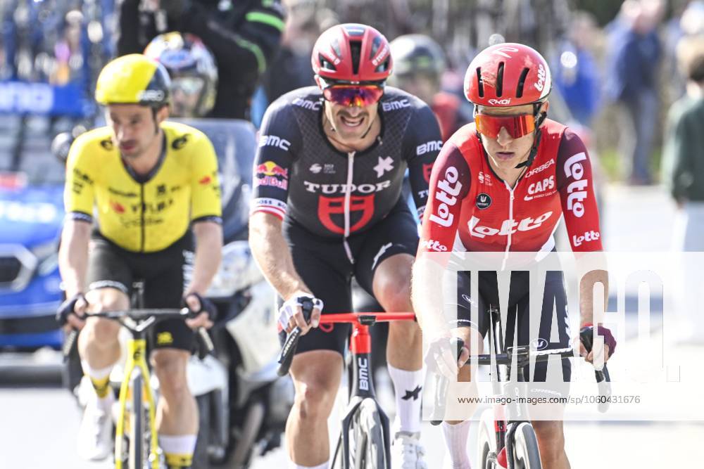 Gent - Wevelgem in Flanders Fields 2025 WEVELGEM, BELGIUM - MARCH 30 : Campenaerts Victor (BEL) of Team Visma I Lease a Bike, Livyns Arjen (BEL) of Lotto, Haller Marco (AUT) of Tudor Pro Cycling Team in action pictured during 87th edition of the UCI World Tour Gent - Wevelgem in Flanders Fields cycling race for Men Elite with start in Ieper and finish in Wevelgem after 250 km on March 30, 2025 in Wevelgem, Belgium, 30 03 2025 ( Motordriver Guy De Vuyst - Wevelgem Belgium