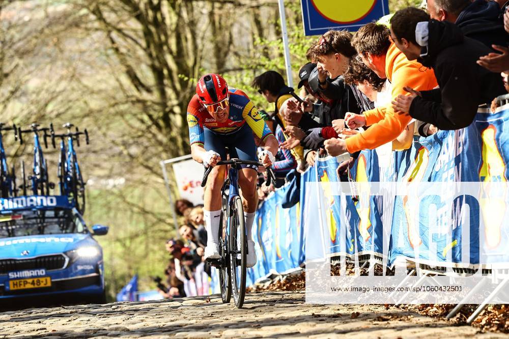Danish Mads Pedersen of Lidl-Trek pictured in action on the Kemmelberg during the men elite Gent-Wevelgem - In Flanders Fields one day cycling race, 250.3 km from Ieper to Wevelgem, Sunday 30 March 2025. DAVIDxPINTENS x117228547x