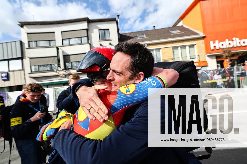 Danish Mads Pedersen of Lidl-Trek celebrates after winning the men elite Gent-Wevelgem - In Flanders Fields one day cycling race, 250.3 km from Ieper to Wevelgem, Sunday 30 March 2025. DAVIDxPINTENS x117246968x