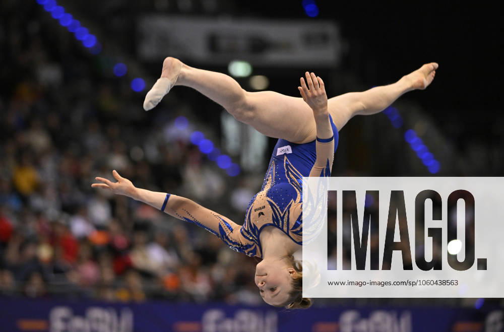 Silja STOEHR GER Balance beam Balance beam Action Gymnastics EnBW DTB Cup Stuttgart Porsche Arena 27 30 03 2025 Gymnastics EnBW DTB Cup