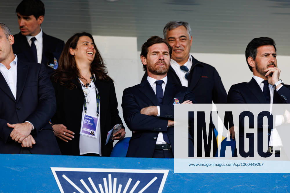 Andre Villas Boas seen during Liga Portugal game between teams of GD Estoril Praia and FC Porto at Estadio Antonio Coimbra da Mota (Maciej Rogowski) Estoril Estadio Antonio Coimbra da Mota Portugal