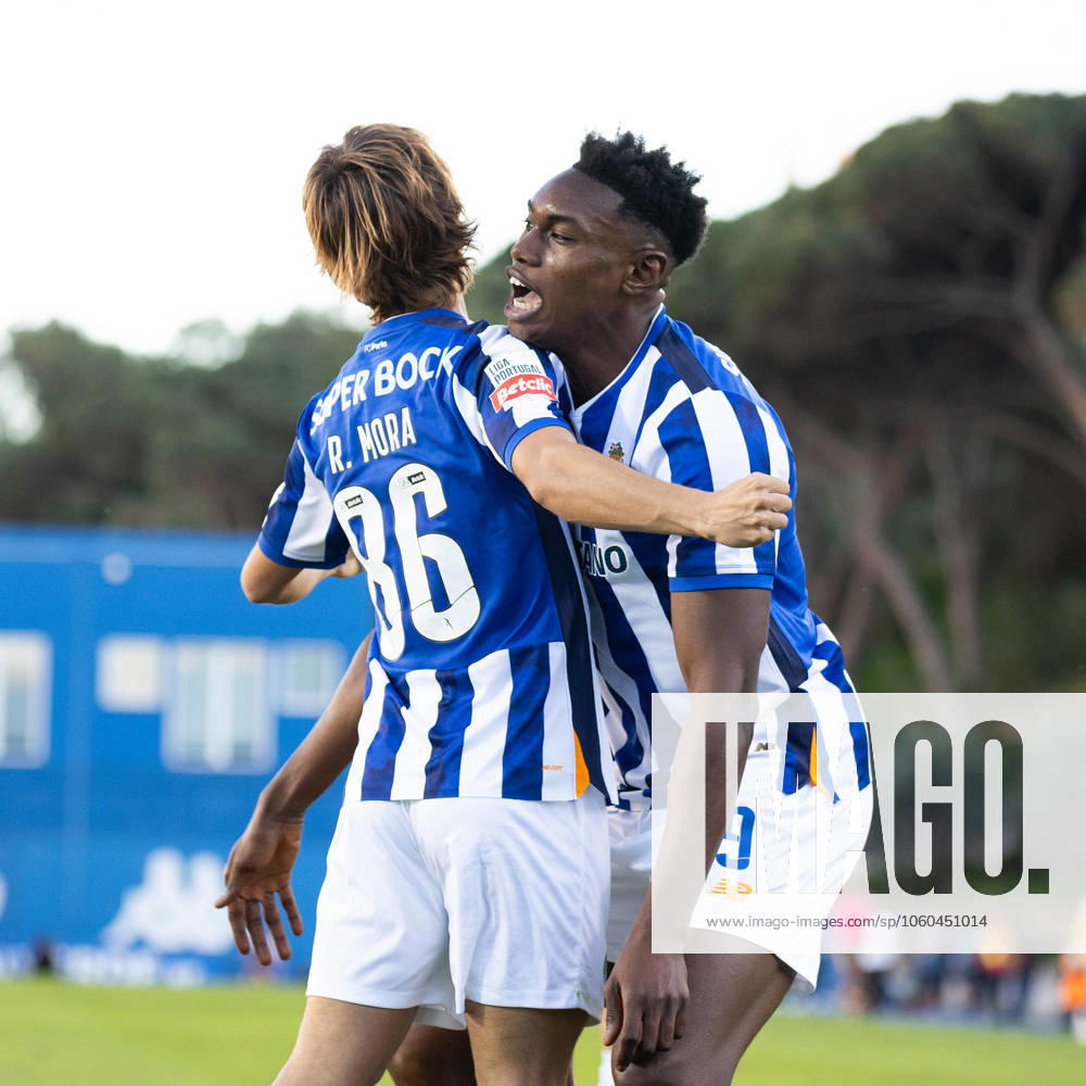 Rodrigo Mora and Samu Omorodion of FC Porto celebrate the goal during the Liga Portugal match between Estoril Praia and FC Porto at Estadio Antonio Coimbra da Mota, in Estoril, Portugal. (Diogo Sautchuk)