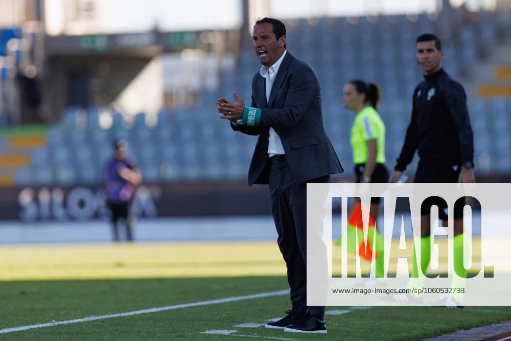 Petit seen during Liga Portugal game between teams of Casa Pia and Rio Ave FC at Estadio Municipal Rio Maior (Maciej Rogowski) Rio Maior Estadio Municipal Rio Maior Portugal