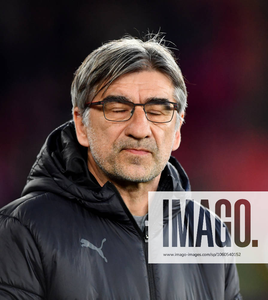 Southampton v Crystal Palace, Premier League, Football, St. Marys Stadium, Southampton, Hampshire, UK - 02 Apr 2025 Manager of Southampton Ivan Juric looks dejected. Southampton St Marys Stadium Hampshire GBR, UK NEWSPAPERS OUT