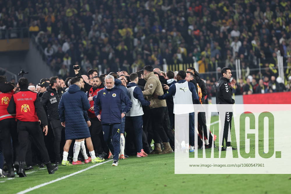Mourinho grabs Galatasaray manager s nose after Fenerbahce defeat in Istanbul Fenerbahce v Galatasaray during the Turkish Cup, Quarter Final at Sukru Saracoglu, in Istanbul, Turkey, on April 2, 2025 . Fenerbahce coach Jose Mourinho reacts as Fenerbahce and Galatasaray players clash. A mass scuffle had broken out between both sets of players, with the referee sending three players off, two from Galatasaray, and after the final whistle Mourinho appeared to pinch Okan Buruk s nose who then fell dramatically to the ground. Photo by Yusuf Dursun DIA Images ABACAPRESS.COM Istanbul Turkey