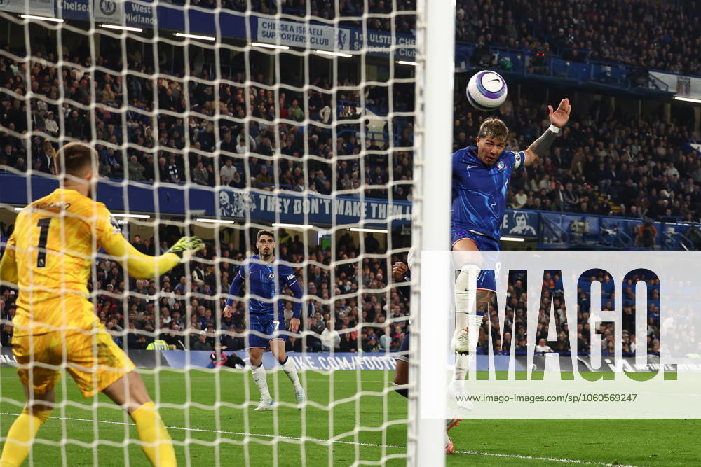 Chelsea v Tottenham Hotspur Premier League 03 04 2025. GOAL 1-0 Enzo Fernandez of Chelsea scores a goal and celebrates during the Premier League match between Chelsea and Tottenham Hotspur at Stamford Bridge, London, England on 3 April 2025. London Stamford Bridge Greater London England Editorial use only DataCo restrictions apply See www.football-dataco.com ,