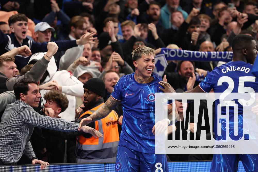 London, England, 3rd April 2025. Enzo Fernandez of Chelsea celebrates scoring his sides opening goal during the Chelsea v Tottenham Premier League match at Stamford Bridge, London. Picture credit should read: David Klein Sportimage . SPI_024_DK_Chelsea_Tottenham SPI-3792-0024