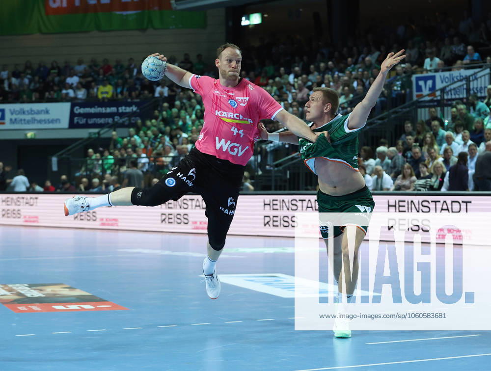 Handball DAIKIN Handball Bundesliga, HSG Wetzlar TVB Stuttgart v l Lenny Rubin TVB Stuttgart , Rasmus Meyer Ejlersen HSG Wetzlar Wetzlar Buderus Arena Hessen Germany EN