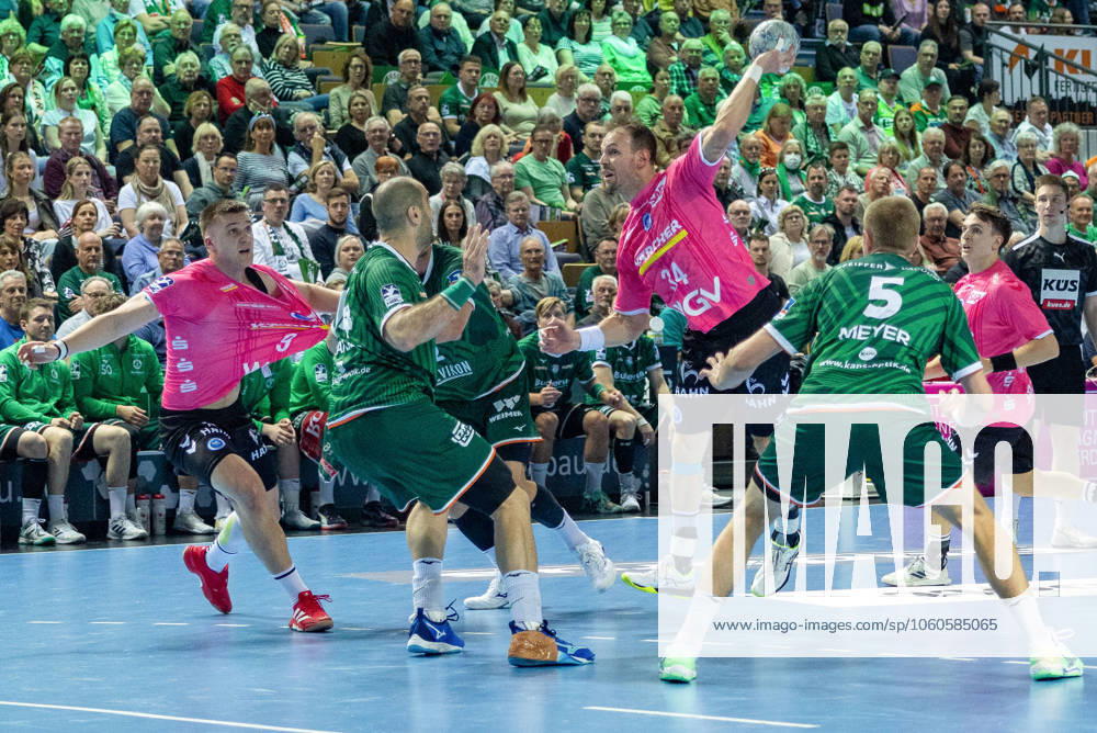 Kai Haefner TVB Stuttgart, 34 at stroke throw GER, HSG Wetzlar vs TVB Stuttgart Stuttgart, Handball, 1 Bundesliga Men, 25 Matchday, Season 2024 2025, 04 04 2025 GER, HSG Wetzlar vs TVB Stuttgart, Handball, 1 Bundesliga Men, 25 Matchday, Season 2024 2025, 04 04 2025 Wertzlar