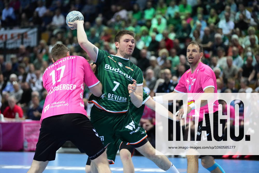 Wetzlar, Germany, April 4th 2025: Dominik Mappes ( 7 Wetzlar ) Samuel Roethlisberger ( 17 Stuttgart ) during the Daikin Handball-Bundesliga between HSG Wetzlar and TVB 1898 Stuttgart at Buderus Arena Wetzlar. (Julia Kneissl SPP)