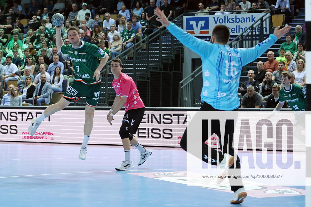 Handball DAIKIN Handball Bundesliga, HSG Wetzlar TVB Stuttgart v l Dominik Mappes HSG Wetzlar , Daniel Fernandez TVB Stuttgart , Miljan Vujovic TVB Stuttgart Wetzlar Buderus Arena Hessen Germany EN