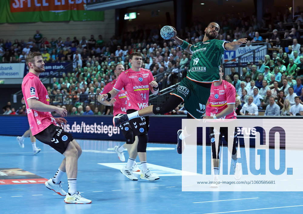 Handball DAIKIN Handball Bundesliga, HSG Wetzlar TVB Stuttgart v l Samuel Röthlisberger TVB Stuttgart , Lukas Laube TVB Stuttgart , Philipp Ahouansou HSG Wetzlar , Jorge Serrano TVB Stuttgart Wetzlar Buderus Arena Hessen Germany EN