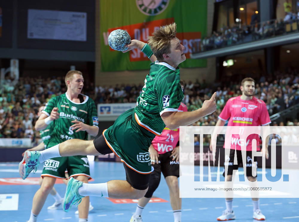 Handball DAIKIN Handball Bundesliga, HSG Wetzlar TVB Stuttgart v l Rasmus Meyer Ejlersen HSG Wetzlar , Viktor Petersen Norberg HSG Wetzlar , Samuel Röthlisberger TVB Stuttgart Wetzlar Buderus Arena Hessen Germany EN