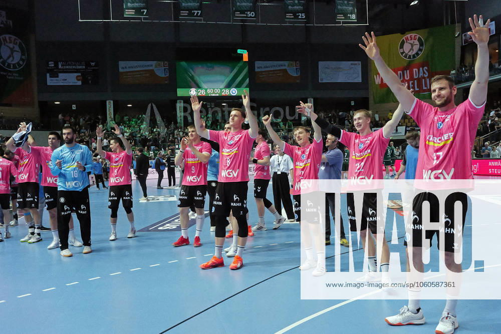 Handball DAIKIN Handball Bundesliga, HSG Wetzlar TVB Stuttgart The players of TVB Stuttgart celebrate the 28 26 victory in Wetzlar Wetzlar Buderus Arena Hessen Germany EN