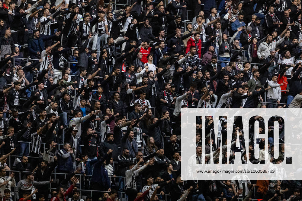 Besiktas v Goztepe - Ziraat Turkish Cup - Quarter Final Besiktas fans scream in the stands before the match between Besiktas and Goztepe at the the quarter final of Turkish Cup. The match took place at Tupras Stadium on April 3, 2025 Istanbul Istanbul Turkey