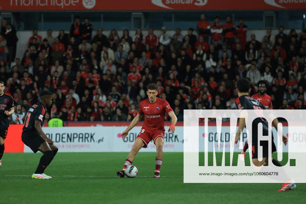Gil Vicente F.C vs S.L.Benfica - Liga Portugal Santi Garcia of Gil Vicente F.C during the match between Gil Vicente F.C vs S.L.Benfica - Liga Portugal, Estadio Cidade de Barcelos, Barcelos , Portugal (Photo by Tiago Cruz Avant Sports) Barcelos Estadio Cidade de Barcelos Portugal