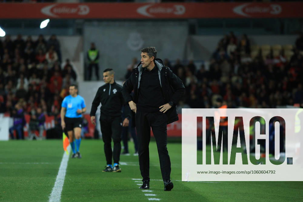 Gil Vicente F.C vs S.L.Benfica - Liga Portugal Bruno Lage coach of S.L.Benfica during the match between Gil Vicente F.C vs S.L.Benfica - Liga Portugal, Estadio Cidade de Barcelos, Barcelos , Portugal (Photo by Tiago Cruz Avant Sports) Barcelos Estadio Cidade de Barcelos Portugal