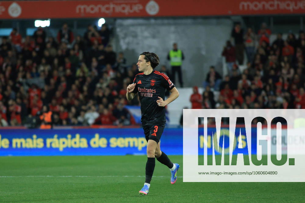 Gil Vicente F.C vs S.L.Benfica - Liga Portugal Alvaro Carreras of S.L.Benfica during the match between Gil Vicente F.C vs S.L.Benfica - Liga Portugal, Estadio Cidade de Barcelos, Barcelos , Portugal (Photo by Tiago Cruz Avant Sports) Barcelos Estadio Cidade de Barcelos Portugal