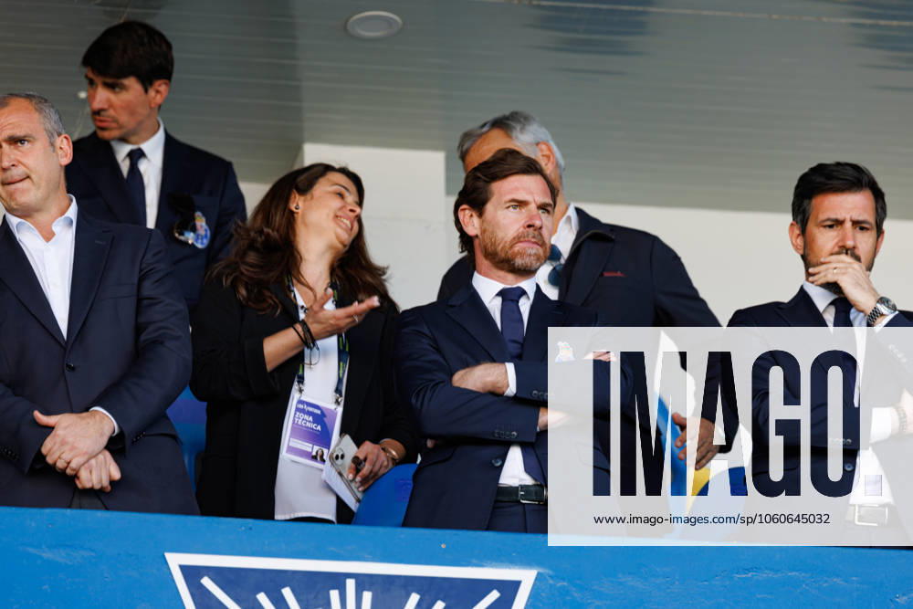 Andre Villas Boas seen during Liga Portugal game between teams of GD Estoril Praia and FC Porto at Estadio Antonio Coimbra da Mota (Maciej Rogowski) Estoril Estadio Antonio Coimbra da Mota Portugal