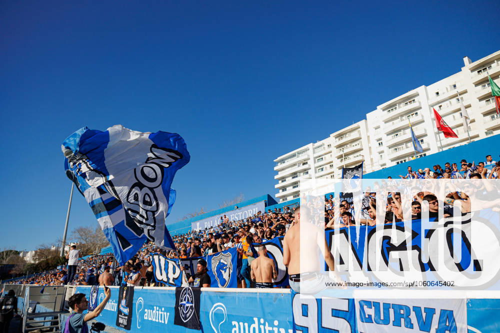 Fans of FC Porto seen during Liga Portugal game between teams of GD Estoril Praia and FC Porto at Estadio Antonio Coimbra da Mota (Maciej Rogowski) Estoril Estadio Antonio Coimbra da Mota Portugal