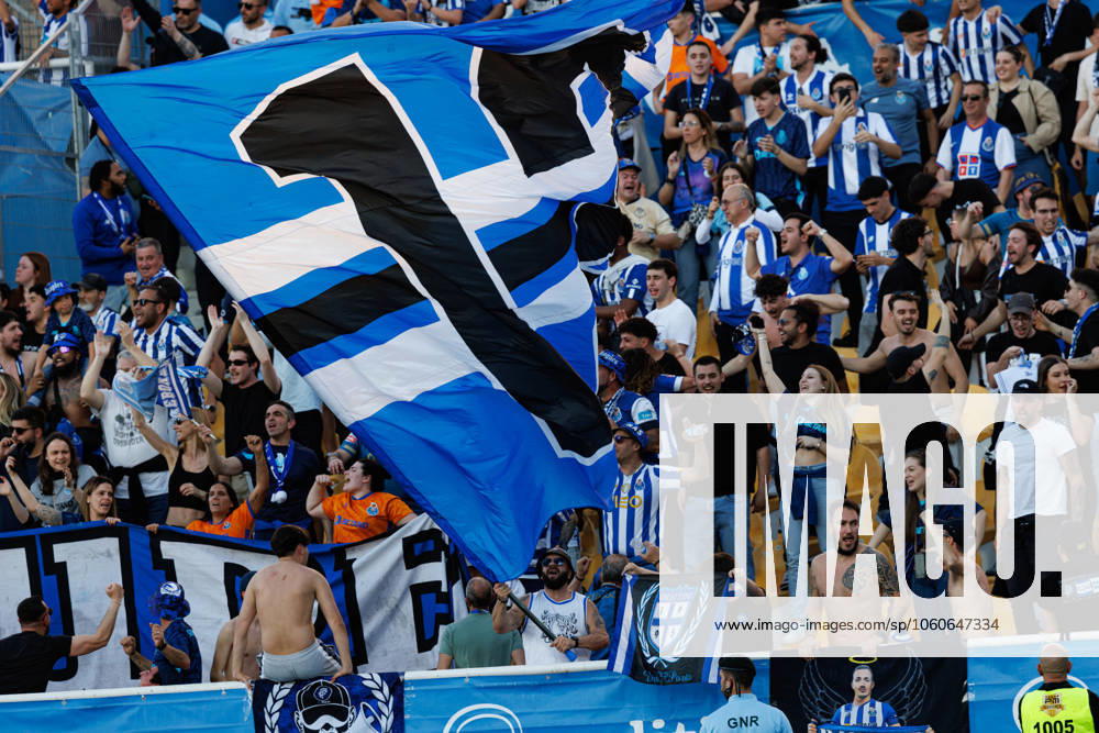 Fans of FC Porto seen during Liga Portugal game between teams of GD Estoril Praia and FC Porto at Estadio Antonio Coimbra da Mota (Maciej Rogowski) Estoril Estadio Antonio Coimbra da Mota Portugal