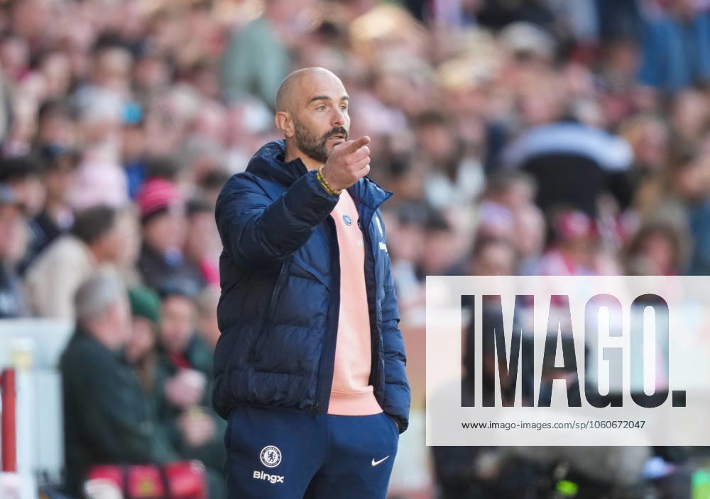 Brentford v Chelsea, Premier League, Football, Gtech Community Stadium, Brentford London, UK - 06 Apr 2025 Enzo Maresca manager of Chelsea Brentford Gtech Community Stadium London GBR, UK NEWSPAPERS OUT