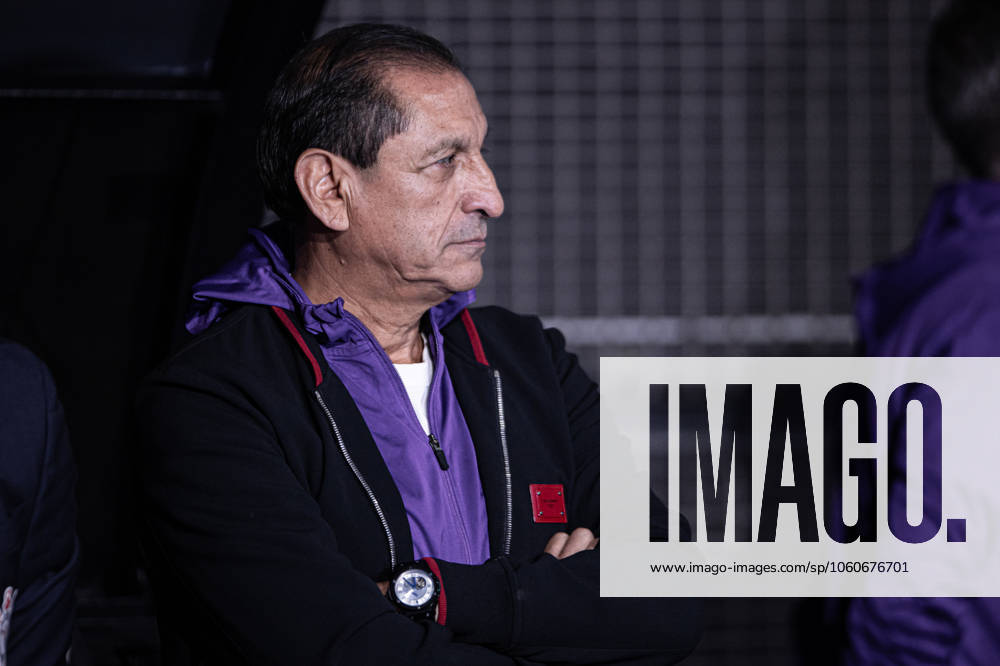 Ramon DoÂaz looks on before the Brasileirao 2025 match between Corinthians and Vasco da Gama at Neo Quimica Arena on April 5, 2025 in Sao Paulo, Brazil. ( PxImages) Sao Paulo Brazil - ZUMAp175 20250405_zsa_p175_036