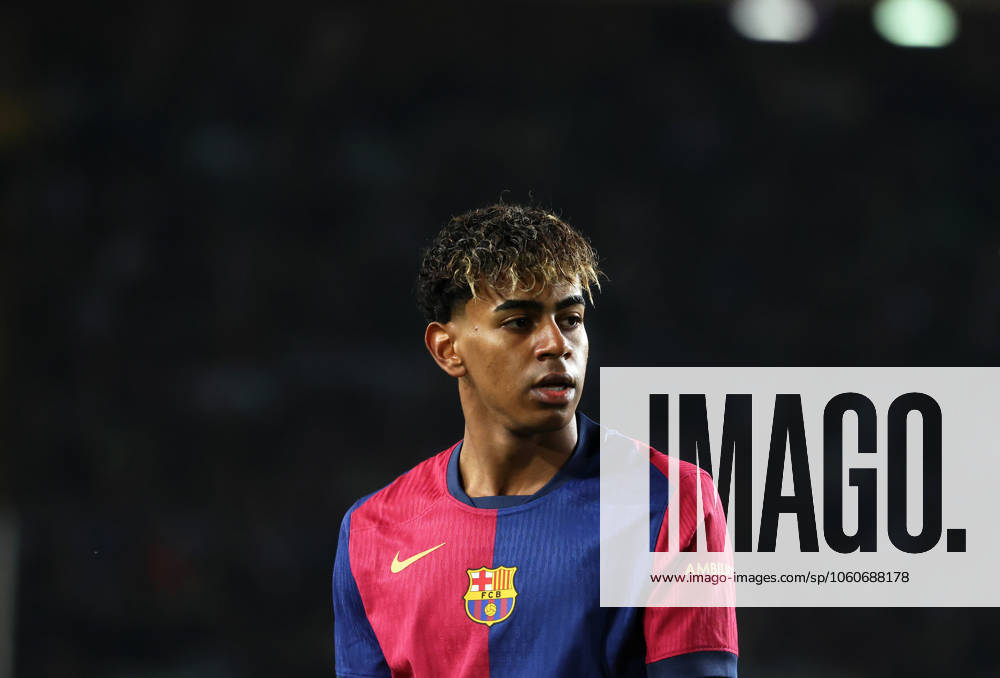 FC Barcelona, Barca v Real Betis Balompie - La Liga EA Sports Lamine Yamal plays during the match between FC Barcelona and Real Betis Balompie, corresponding to week 30 of LaLiga EA Sports, at the Lluis Companys Stadium in Barcelona, Spain, on April 5, 2025. Barcelona Barcelona Spain