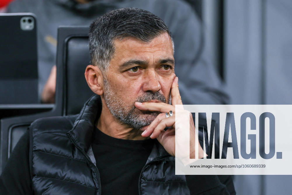 CALCIO - Serie A - AC Milan vs ACF Fiorentina Sergio Conceicao Head Coach of AC Milan looks on during Serie A 2024 25 football match between AC Milan and ACF Fiorentina at San Siro Stadium Milan Italy