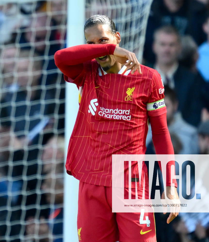 Football - 2024 2025 Premier League - Fulham vs Liverpool - Craven Cottage - Sunday 6th April 2025. Liverpool s Dominik Szoboszlai dejected as Fulham s Rodrigo Muniz scores his side s third goal. COLORSPORT Ashley Western