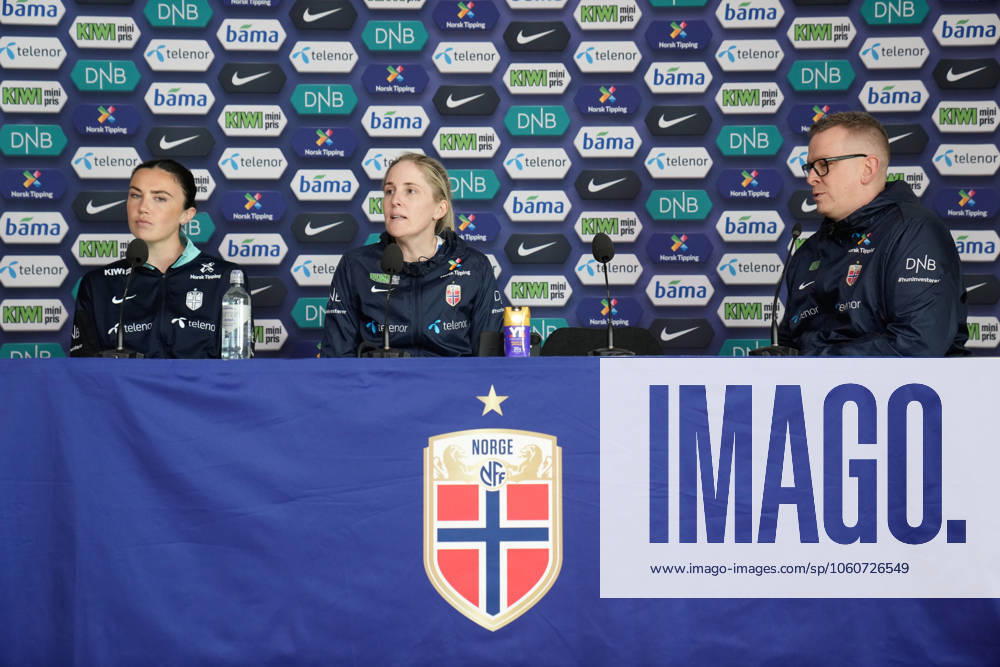 Football, training with Norways womens national football team Oslo 20250407 National team manager Gemma Grainger and Ingrid Syrstad Engen at a press conference for the match against France Photo Fredrik Varfjell NTB Oslo Norway RESTRICTED USE FOR BETTING COMPANIES