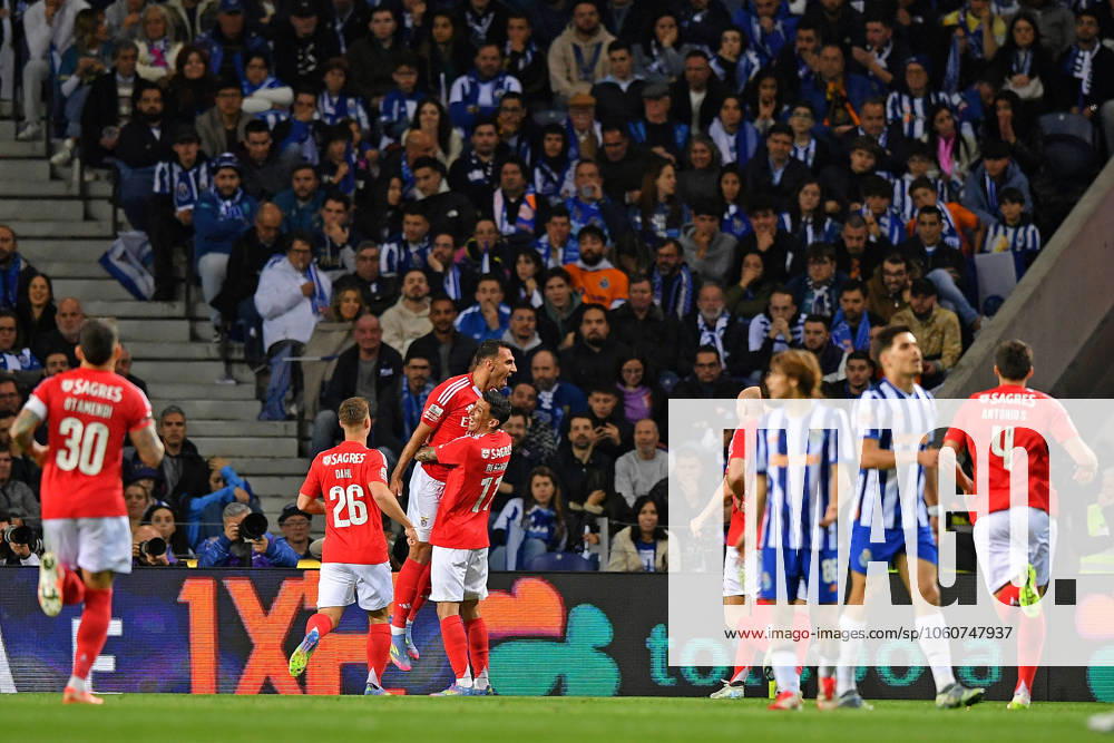 6th April 2025; Porto, Portugal: Dragao Stadium, Primeira Liga 2024 2025, FC Porto versus SL Benfica; Vangelis Pavlidis of SL Benfica, celebrates after scoring the third goal for his team with Angel Di Maria and his hat trick for 3-0 in the 69th minute ActionPlus12772307 DanielxCastro Content restricted for UK based newspaper