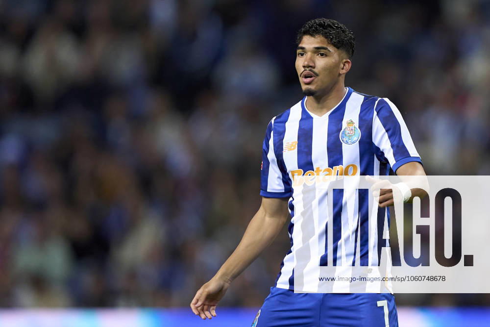 FC Porto v Lisboa e Benfica - Liga Portugal Betclic William Gomes of FC Porto looks on during the Liga Portugal Betclic match between FC Porto and SL Benfica at Estadio Do Dragao in Porto, Portugal, on April 6, 2025. Porto Porto Portugal