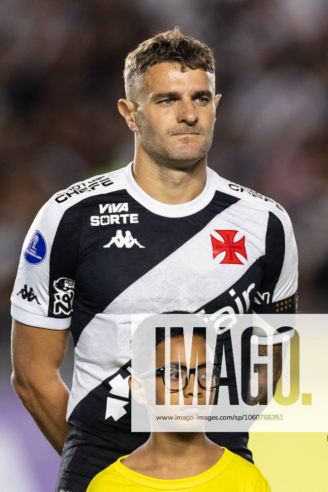 Rio de Janeiro, Rio de Janeiro, BRA: RIO DE JANEIRO, BRAZIL - APRIL 08: PABLO VEGETTI of Vasco da Gama looks on prior the match between Vasco da Gama and Puerto Cabello as part of Copa CONMEBOL Sudamericana 2025 at Sao Januario Stadium on April 08, 2025 in Rio de Janeiro, Brazil. Rio de Janeiro BRA - ZUMAc227 20250408_zsp_c227_004