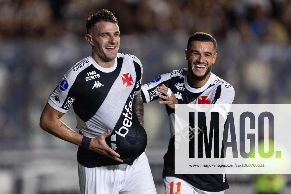 Rio de Janeiro, Rio de Janeiro, BRA: RIO DE JANEIRO, BRAZIL - APRIL 08: PABLO VEGETTI of Vasco da Gama celebrates after scoring the team s first goal during the match between Vasco da Gama and Puerto Cabello as part of Copa CONMEBOL Sudamericana 2025 at Sao Januario Stadium on April 08, 2025 in Rio de Janeiro, Brazil. Rio de Janeiro BRA - ZUMAc227 20250408_zsp_c227_022