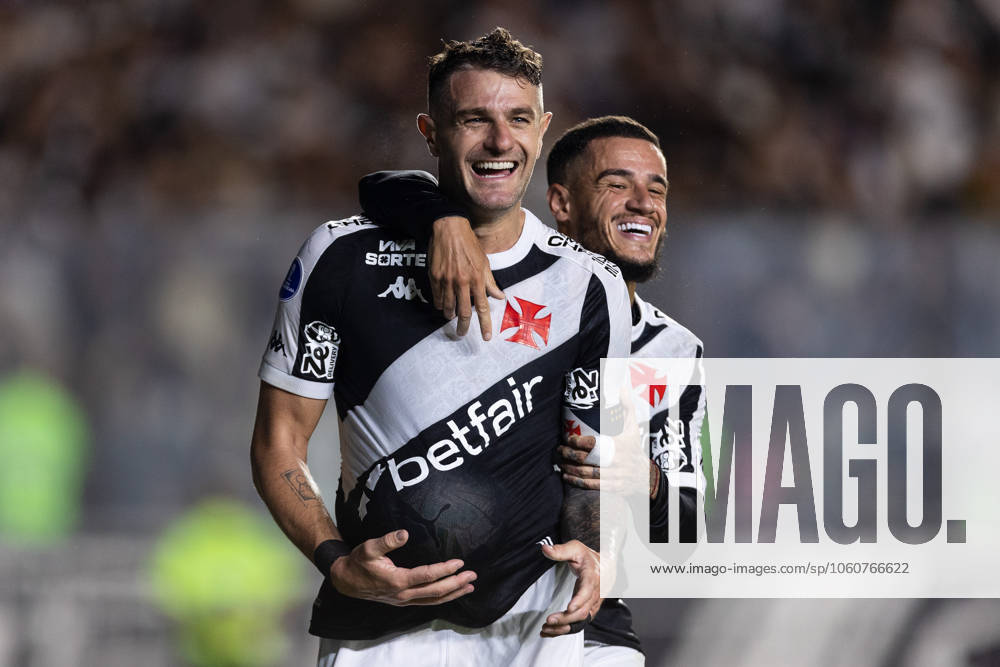 Rio de Janeiro, Rio de Janeiro, BRA: RIO DE JANEIRO, BRAZIL - APRIL 08: PABLO VEGETTI of Vasco da Gama celebrates after scoring the team s first goal during the match between Vasco da Gama and Puerto Cabello as part of Copa CONMEBOL Sudamericana 2025 at Sao Januario Stadium on April 08, 2025 in Rio de Janeiro, Brazil. Rio de Janeiro BRA - ZUMAc227 20250408_zsp_c227_023