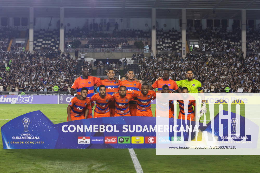 Rio de Janeiro, Rio de Janeiro, BRA: RIO DE JANEIRO, BRAZIL - APRIL 08: Players of Puerto Cabello pose for a photo prior the match between Vasco da Gama and Puerto Cabello as part of Copa CONMEBOL Sudamericana 2025 at Sao Januario Stadium on April 08, 2025 in Rio de Janeiro, Brazil. Rio de Janeiro BRA - ZUMAc227 20250408_zsp_c227_035
