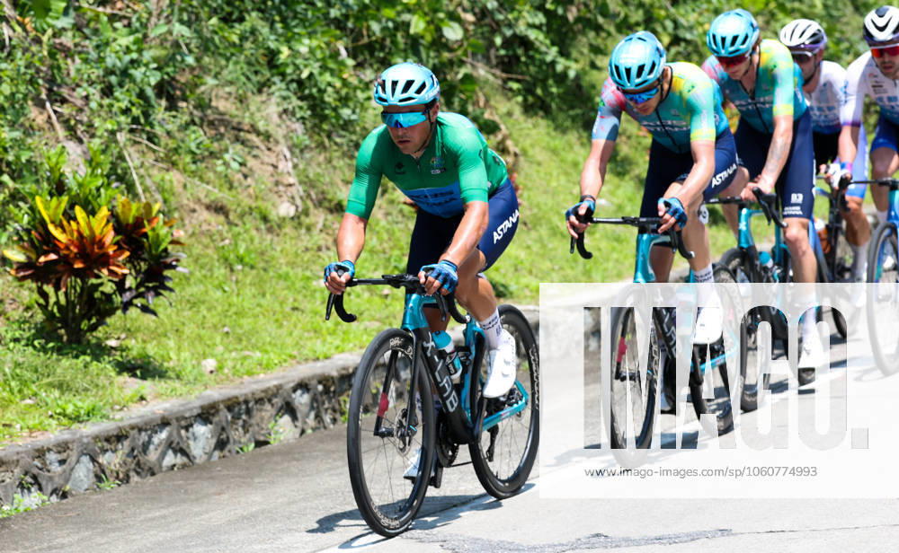 (250409) -- BAOTING, April 9, 2025 -- Matteo Malucelli (1st L) of XDS Astana Team competes during Stage 3 at the 16th Tour of Hainan cycling race from Lingshui to Baoting, south China s Hainan Province, April 9, 2025. ) (SP)CHINA-HAINAN-BAOTING-CYCLING-TOUR OF HAINAN (CN) YangxGuanyu