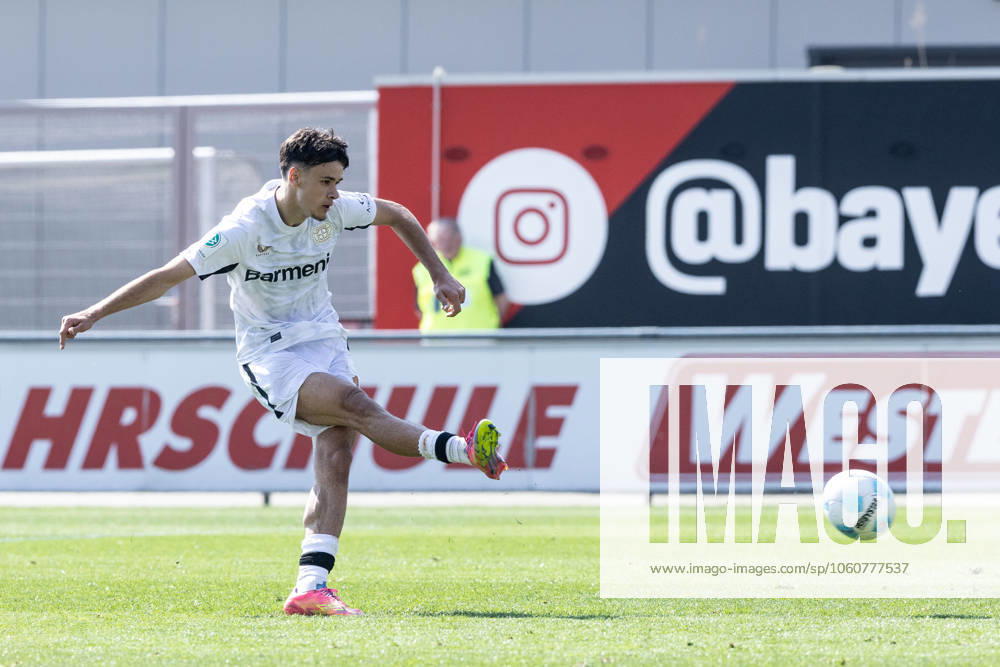 A Junioren Bundesliga U19 Bayer 04 Leverkusen U19 Eintracht Frankfurt U19 Ulrich Haberland Stadion, Leverkusen 09 04 2025 Kerim Alajbegovic Bayer 04 Leverkusen U19, 10 A Junioren Bundesliga U19 DFB Nachwuchsliga Hauptrunde Liga A Gruppe C 2024 25 Bayer 04 Leverkusen U19 Eintracht Frankfurt U19 Ulrich Haberland Stadion, Leverkusen 09 04 2025 DFB regulations prohibit any use of photographs as image sequences and or quasi video