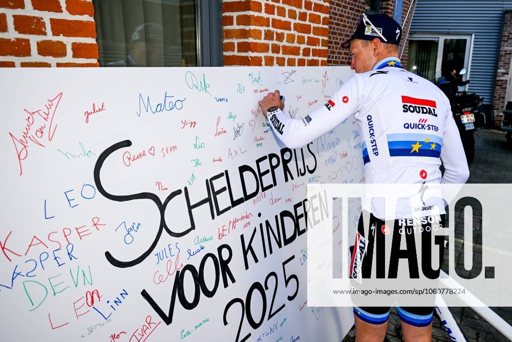 Belgian Tim Merlier of Soudal Quick-Step celebrates after winning the men s race of the 113th edition of the Scheldeprijs one day cycling event, 202,8 km from Terneuzen, the Netherlands to Schoten, Belgium on Wednesday 09 April 2025. TOM GOYVAERTS TomxGoyvaerts x120395839x
