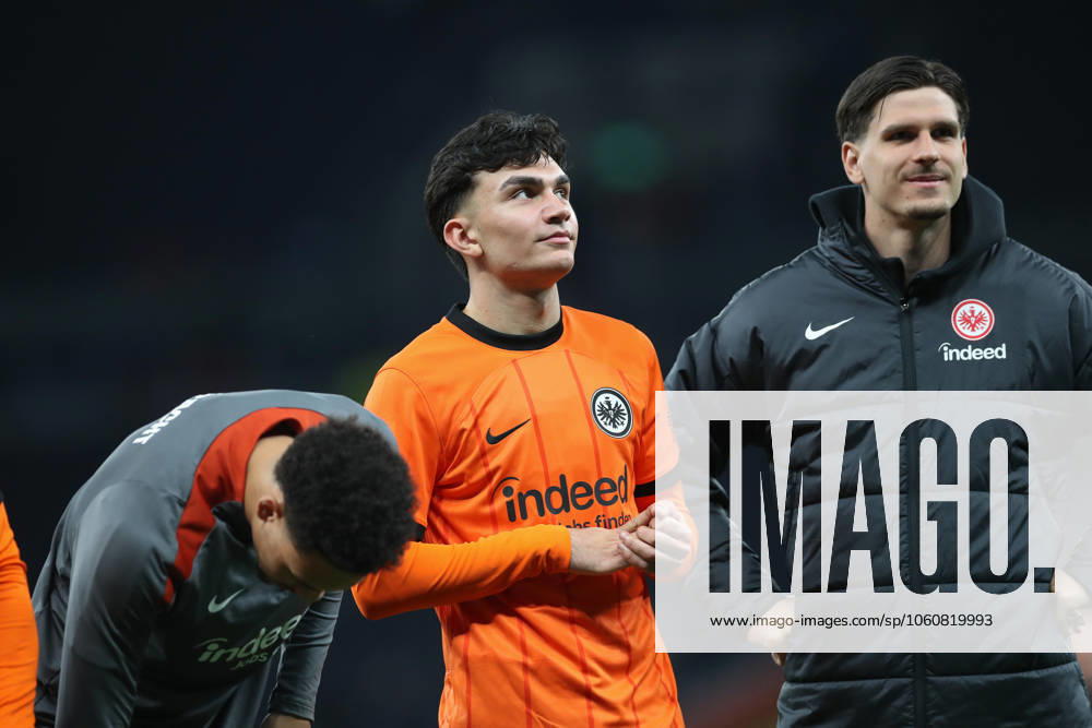 Football UEFA Europa League, Tottenham Hotspur Eintracht Frankfurt, v l Can Uzun Frankfurt, 20 , Igor Matanovic Frankfurt, 9 Thanks to the fans London