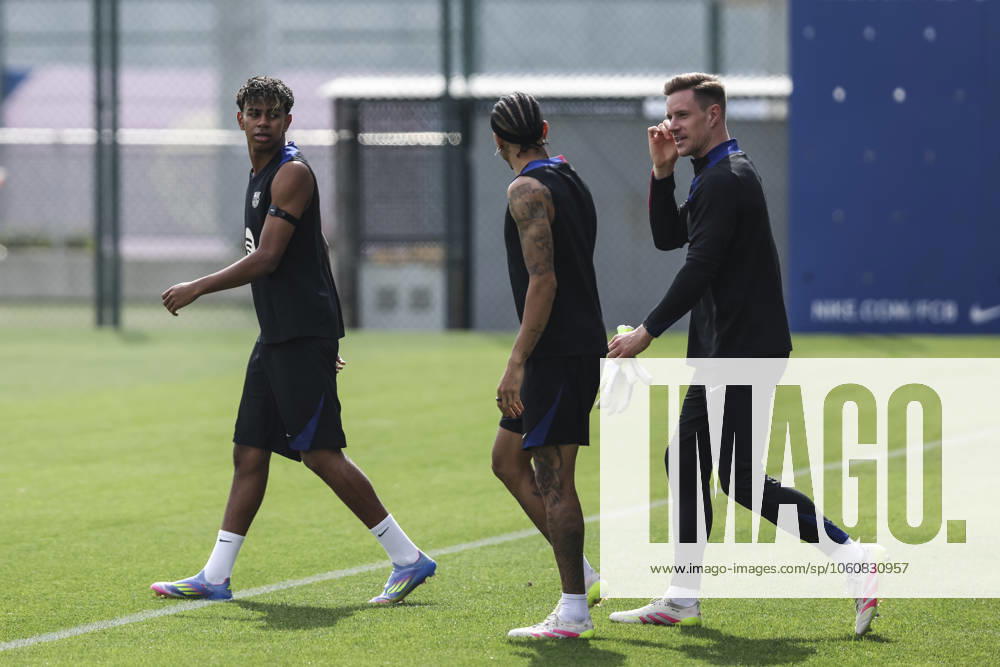 Lamine Yamal, Raphinha Dias Belloli and Marc-Andre ter Stegen during the training day of FC Barcelona, Barca ahead the Spanish League, La Liga EA Sports, football match against CD Leganes at Ciudad Esportiva Joan Gamper on April 11, 2025 in Sant Joan Despi, Barcelona, Spain. Sant Joan Despi SPAIN - ZUMAa181 20250411_zaa_a181_009