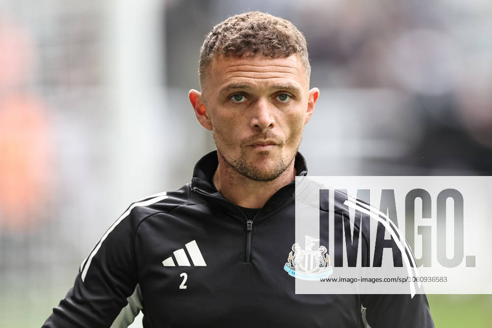 Premier League Newcastle United v Manchester United, ManU Kieran Trippier of Newcastle United in the pregame warmup session during the Premier League match Newcastle United vs Manchester United at St. James s Park, Newcastle, United Kingdom, 13th April 2025 (Photo by Mark Cosgrove News Images) Newcastle St. James s Park Tyne and Wear United Kingdom