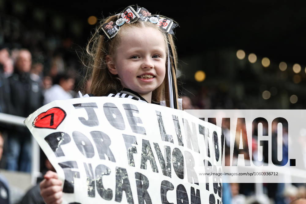 Premier League Newcastle United v Manchester United, ManU A young Newcastle fan with a home made sign for Joelinton of Newcastle United during the Premier League match Newcastle United vs Manchester United at St. James s Park, Newcastle, United Kingdom, 13th April 2025 (Photo by Mark Cosgrove News Images) Newcastle St. James s Park Tyne and Wear United Kingdom