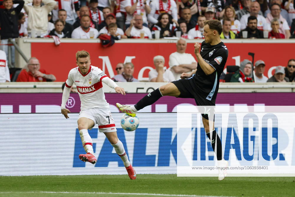Maximilian Mittelstädt, Mittelstadt VfB Stuttgart, 07 and Senne Lynen SV Werder Bremen, 14 fighting for the ball , Germany, Football, 1 Bundesliga, Matchday 29, 2024 2025, VfB Stuttgart vs SV Werder Bremen, 13 04 2025, MHP Arena, Stuttgart, Germany DFL REGULATIONS PROHIBIT ANY USE OF PHOTOGRAPHS AS IMAGE SEQUENCES AND OR QUASI VIDEO Stuttgart MHP Arena Baden Württemberg Germany