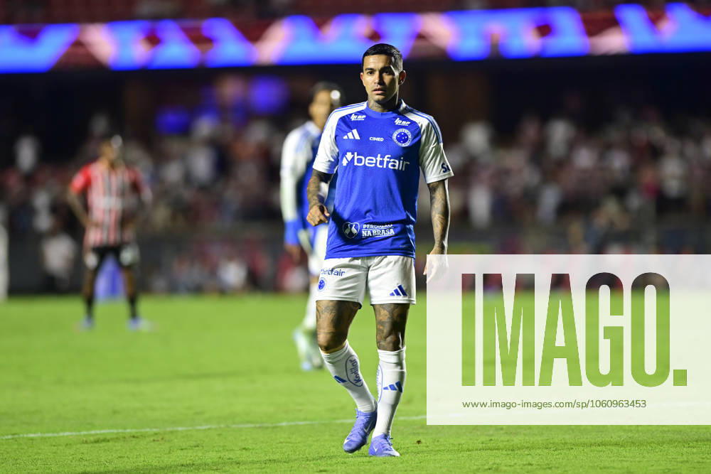 MORUMBIS Sao PAulo (SP), 04 13 2025 - BRAZILIAN CHAMPIONSHIP SAO PAULO X CRUZEIRO - Cruzeiro player Dudu, during the match between Sao Paulo x Cruzeiro, valid for the third round of the Brazilian Championship, held at the MorumBIS stadium, on the night of this Sunday, 13. (Photo: Eduardo Carmim Photo Premium SPP) 30930 (EDUARDO CARMIM, Eduardo Carmim SPP)