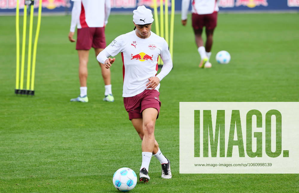 RB Leipzig Training Bundesliga Leipzig, 15 04 2025, RBL Training Center, Fußball Bundesliga , RB LEIPZIG Training , In the picture Xavi Simons 10, RB Leipzig , For editorial use only Only editorial use , Picture Point